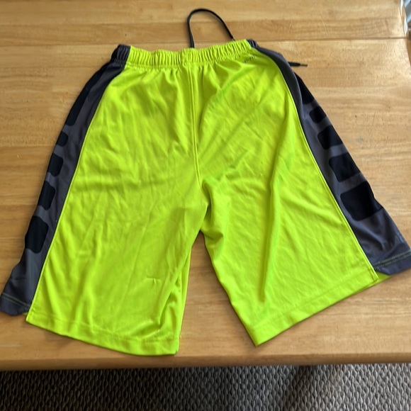 Shorts - Picture 2 of 5